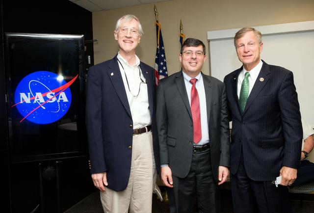 NASA image: GSFC_20170609_2017_17885_1-041 copy